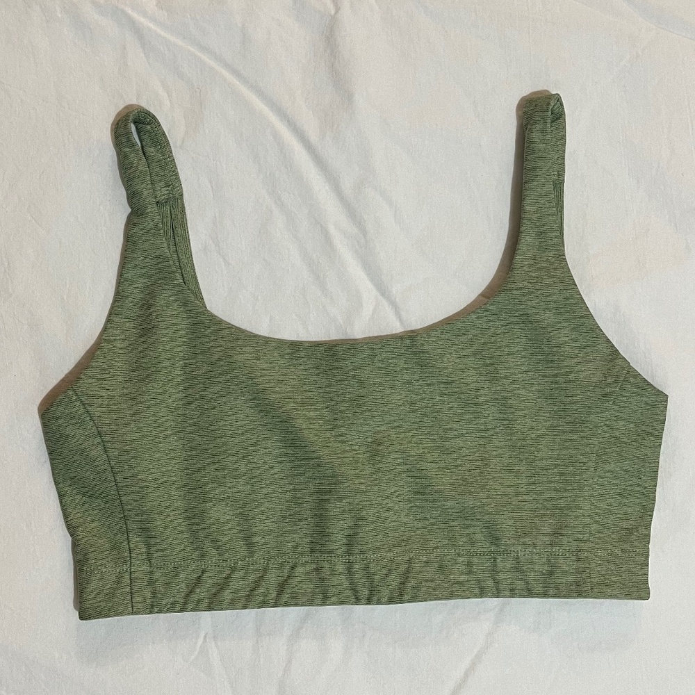 Outdoor Voices Double Time Bra Size M in Light Green